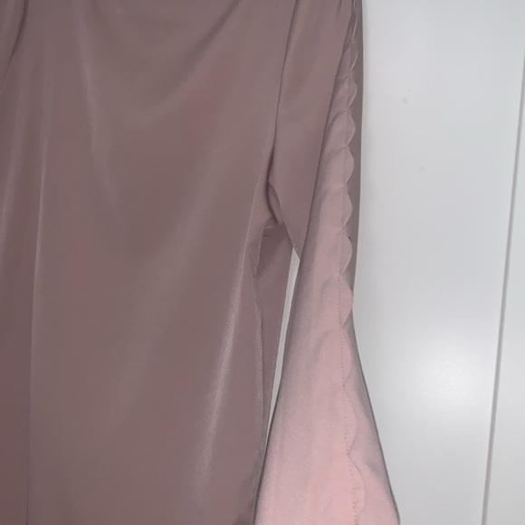 NwOT simple dress with some detail on the sleeves from H&M! Size 4 - Picture 2 of 9